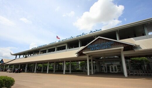 Wattay International Airport (Vientiane) - Laos Sân bay quốc tế Wattay (Vientiane), 瓦塔伊国际机场（万象）, 와타이 국제공항 (비엔티안), ワタイ国際空港（ヴィエンチャン）, مطار واتاي الدولي (فيانتيان), Международный аэропорт Ваттай (Вьентьян), ท่าอากาศยานนานาชาติวัตตาย (เวียงจันทน์), ওয়াট্টাই আন্তর্জাতিক বিমানবন্দর (ভিয়েন্তিয়ানে), वत्तय अंतरराष्ट्रीय हवाई अड्डा (वियेंचियाने)laos