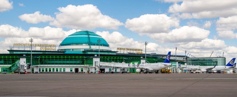 Nursultan Nazarbayev International Airport Kakakhstan Нұрсұлтан Назарбаев Әуежайы Международный аэропорт Нурсултан Назарбаев 努尔苏丹·纳扎尔巴耶夫国际机场 ヌルスルタン・ナザルバエフ国際空港 누르술탄 나자르바예프 국제공항 Flughafen Nursultan Nasarbajew Aéroport international Nursoultan Nazarbaïev